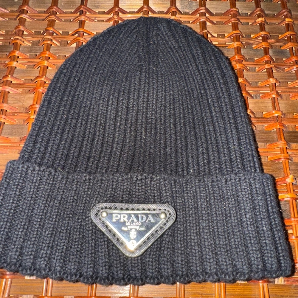 Prada - Wool and cashmere beanie - Authentic